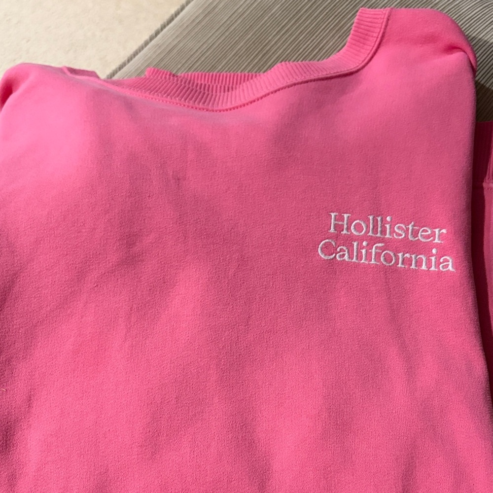 Hollister crew neck